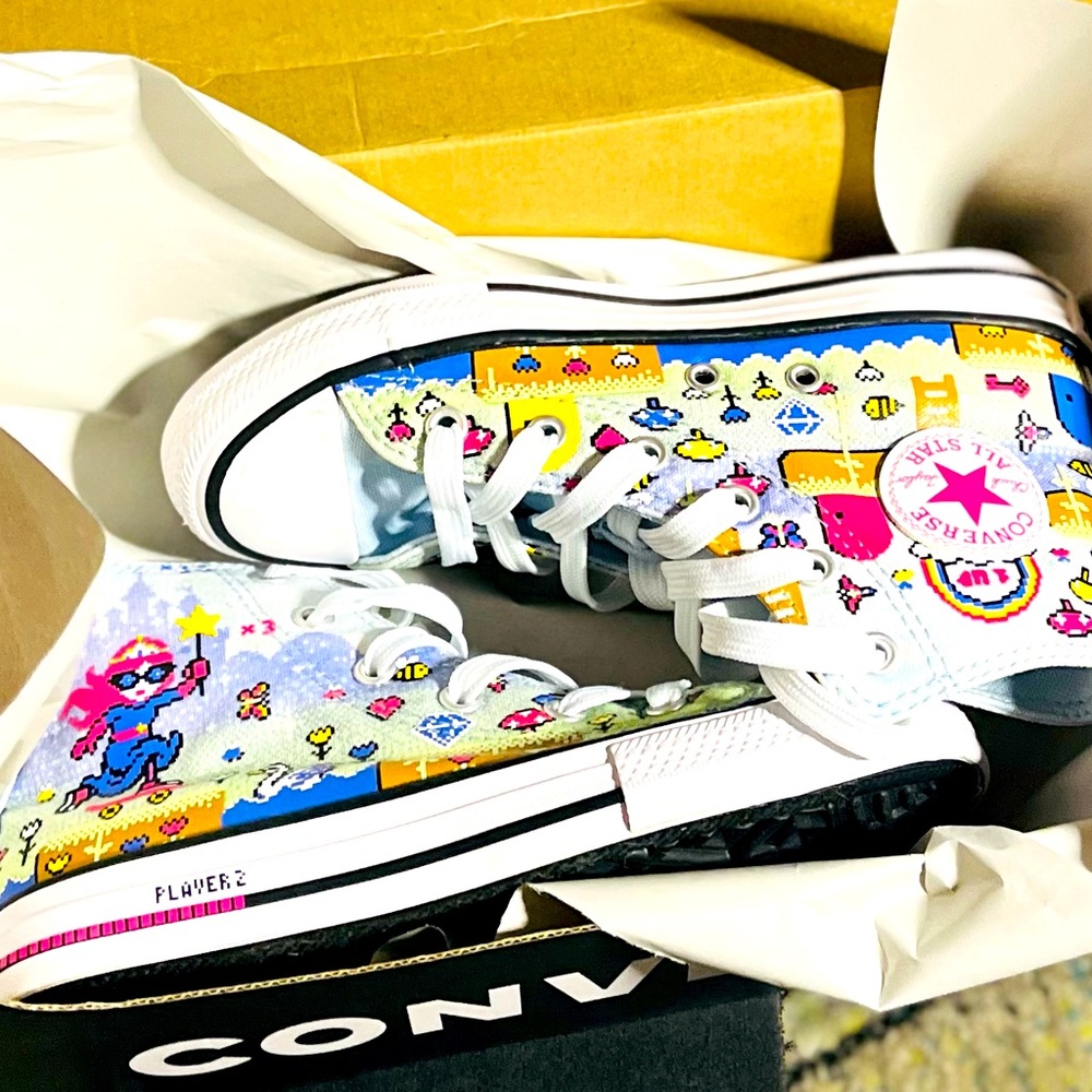 **SOLD** ✨NEW✨ Converse ‘Gamer’Chuck Taylor All-Star High, Youth Size 1 - $45 - Picture 6 of 11
